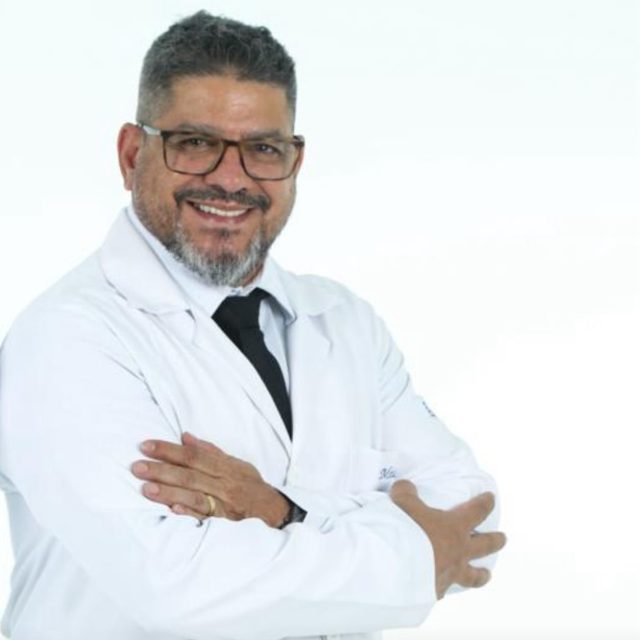 Dr.-Antonino.jpg