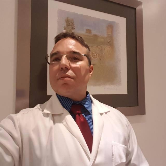 Médico 1